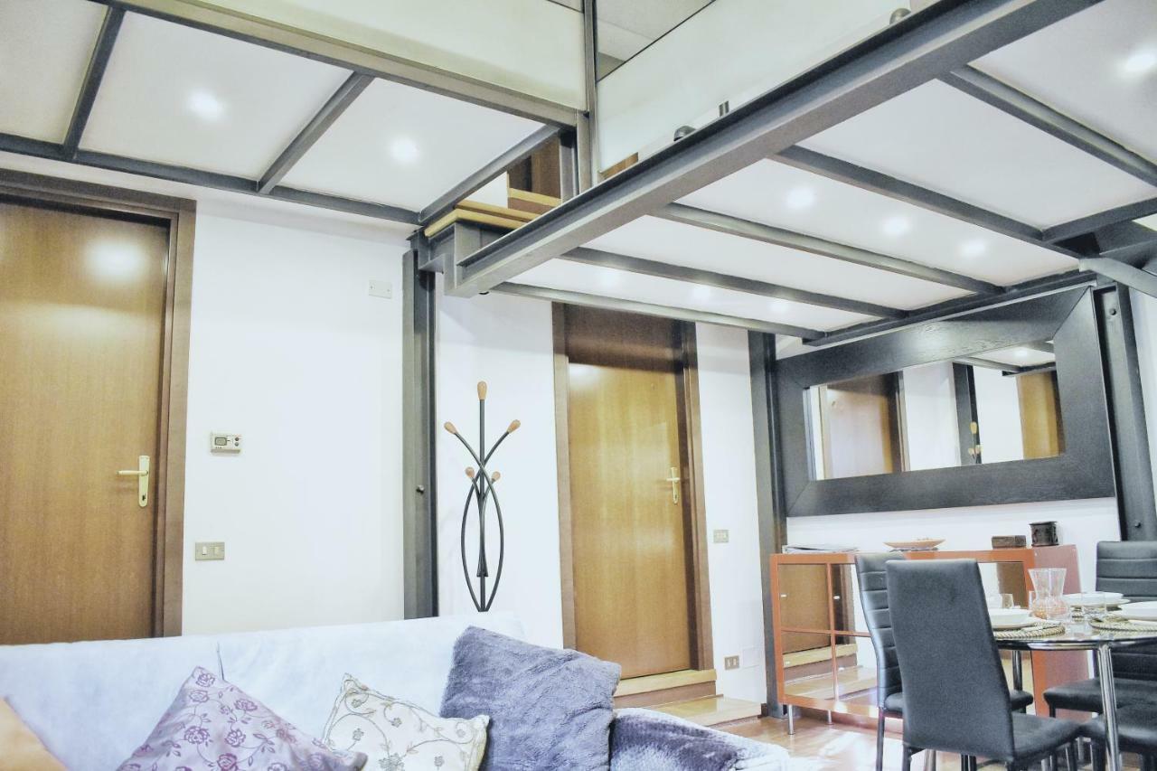 Charming Design Loft Isola Milano Apartment ภายนอก รูปภาพ